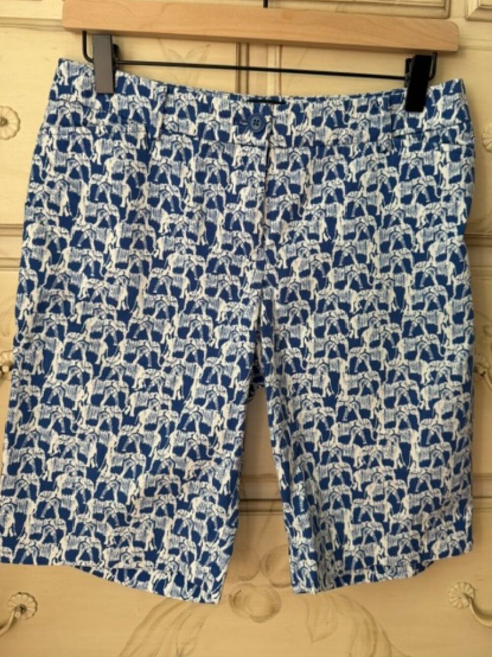 Talbots Blue/White Elephant "The Perfect Shorts"- size 2P- with pockets